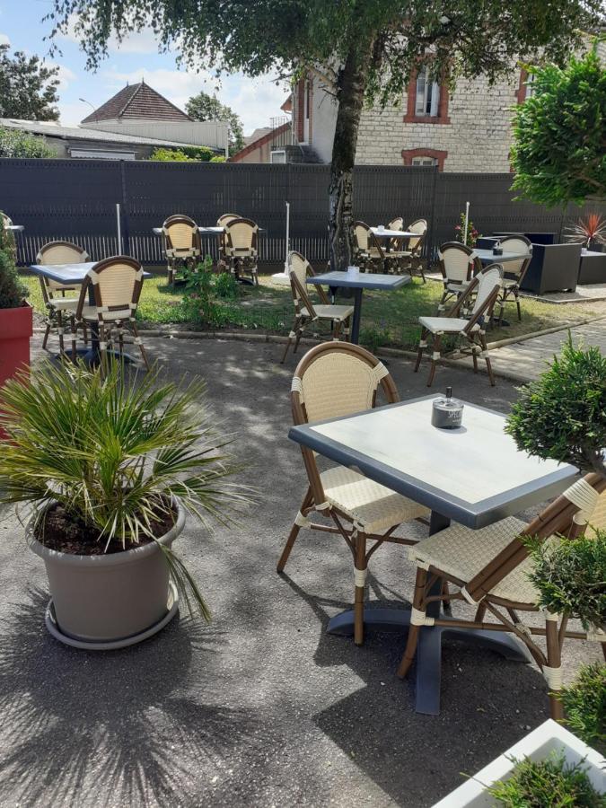 Logis Au Puits Enchante Saint-Martin-en-Bresse Exterior foto