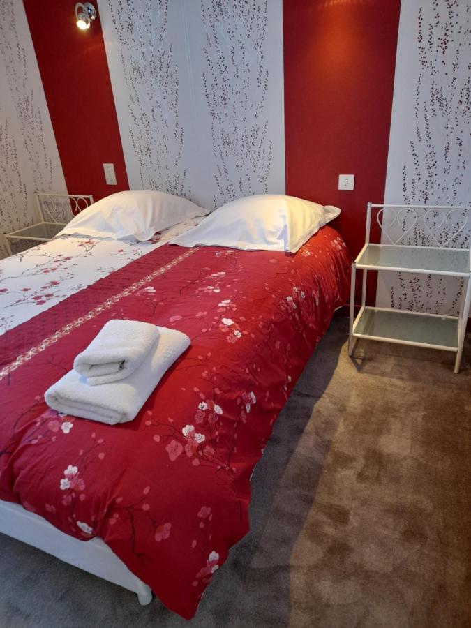 Logis Au Puits Enchante Saint-Martin-en-Bresse Exterior foto